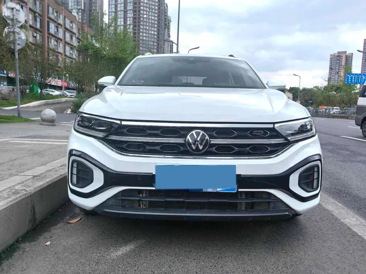 2023 Volkswagen T-Roc 1.5T 160HP L4 7DCT,autocango,china used car exporter,china ev exporter,chinese used car exporter,chinese used ev exporter