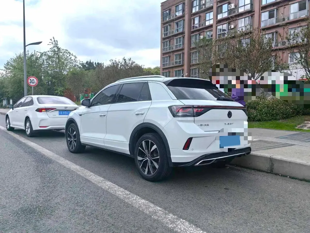 2023 Volkswagen T-Roc 1.5T 160HP L4 7DCT,autocango,china used car exporter,china ev exporter,chinese used car exporter,chinese used ev exporter