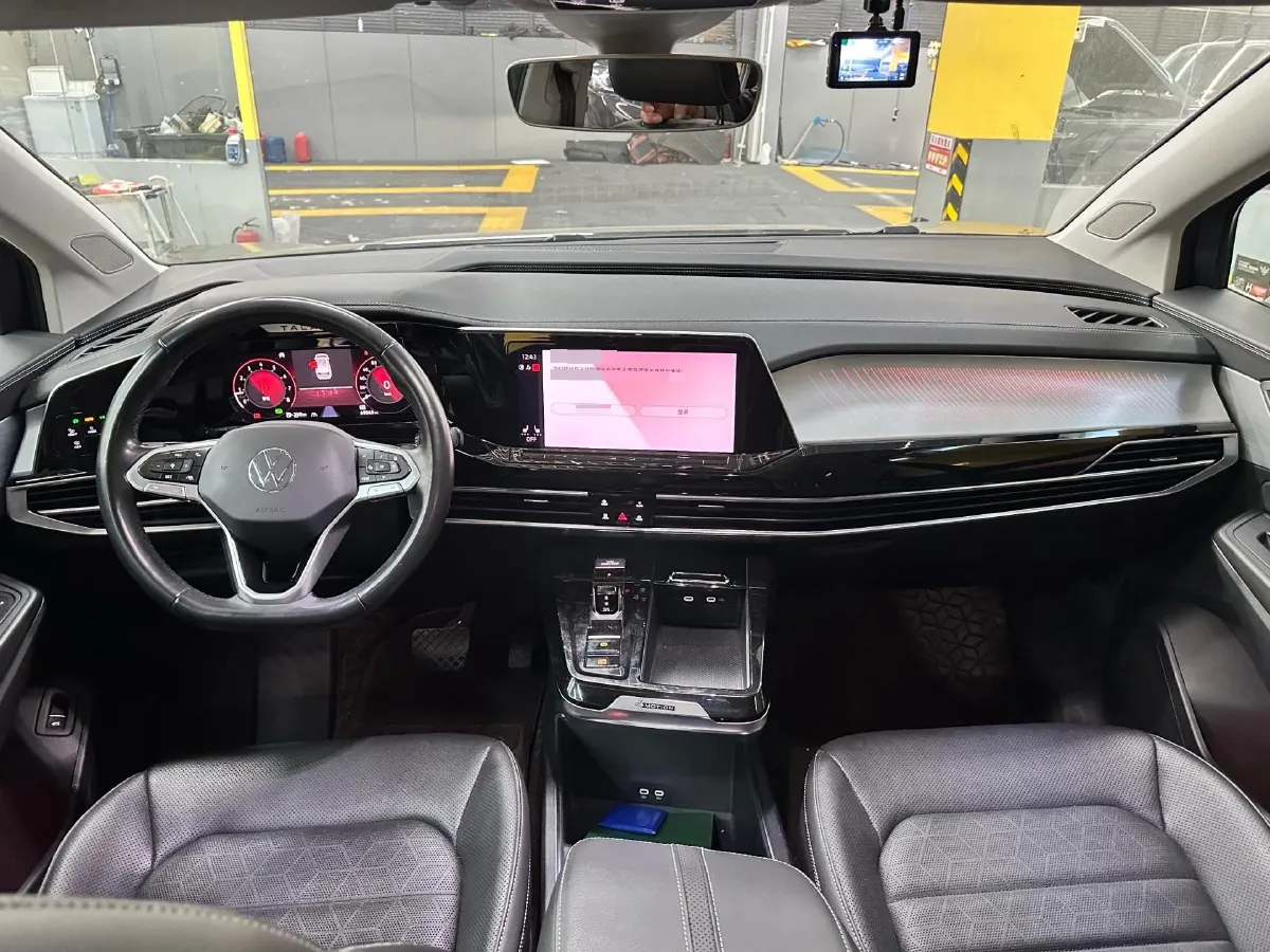 2021 Volkswagen Talagon 2.0T 220HP L4 7DCT,autocango,china used car exporter,china ev exporter,chinese used car exporter,chinese used ev exporter