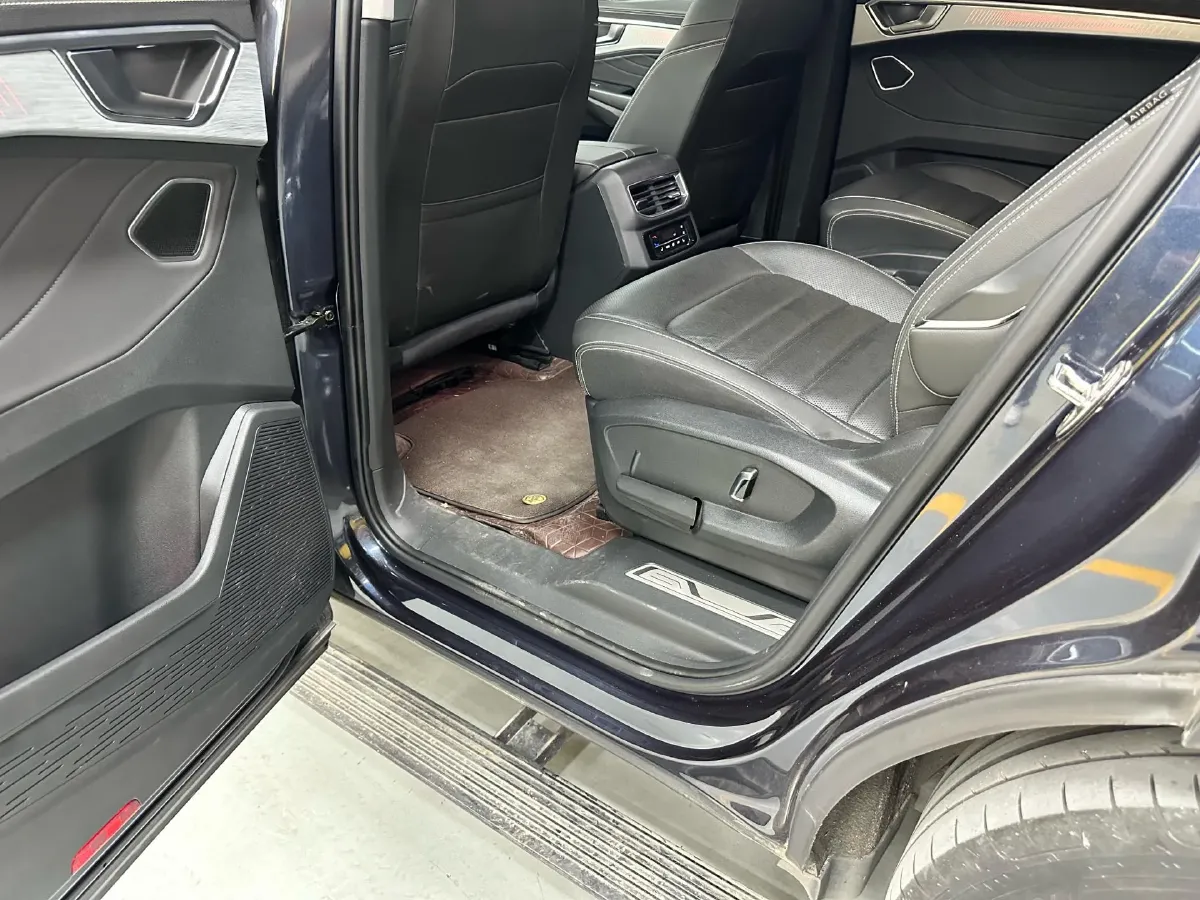 2021 Volkswagen Talagon 2.0T 220HP L4 7DCT,autocango,china used car exporter,china ev exporter,chinese used car exporter,chinese used ev exporter