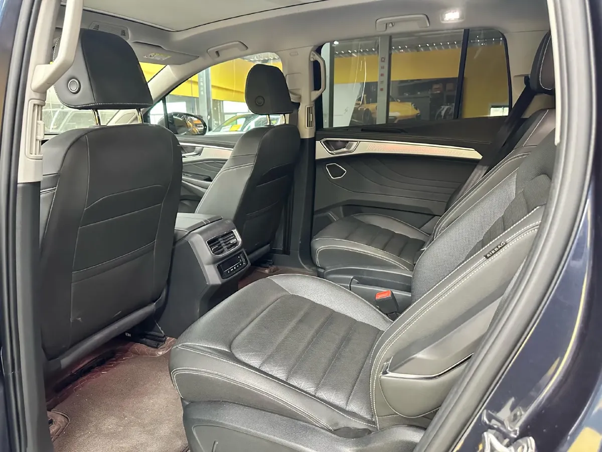 2021 Volkswagen Talagon 2.0T 220HP L4 7DCT,autocango,china used car exporter,china ev exporter,chinese used car exporter,chinese used ev exporter