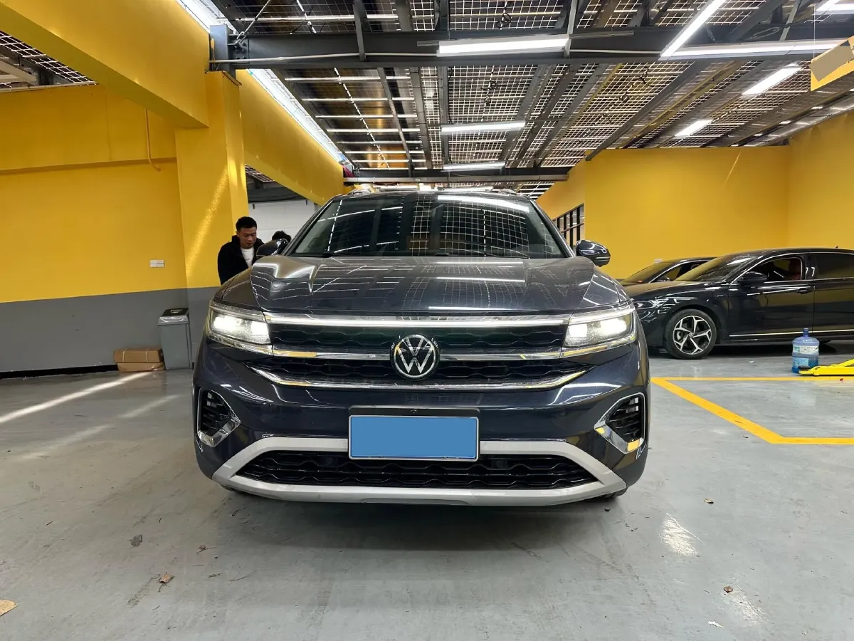2021 Volkswagen Talagon 2.0T 220HP L4 7DCT,autocango,china used car exporter,china ev exporter,chinese used car exporter,chinese used ev exporter