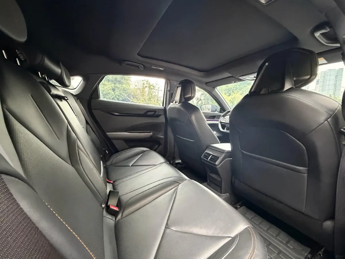 2023 ChangAn UNI-V 1.5T 188HP L4 7DCT,autocango,china used car exporter,china ev exporter,chinese used car exporter,chinese used ev exporter