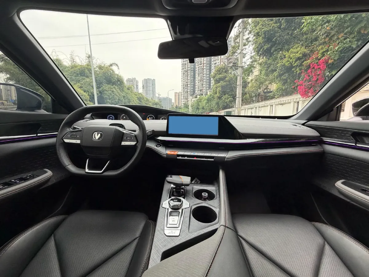 2023 ChangAn UNI-V 1.5T 188HP L4 7DCT,autocango,china used car exporter,china ev exporter,chinese used car exporter,chinese used ev exporter