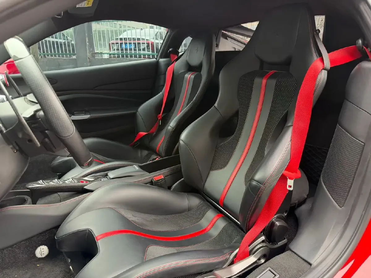 2019 Aston Martin DB11 5.2T 639HP V12 8AT,autocango,china used car exporter,china ev exporter,chinese used car exporter,chinese used ev exporter