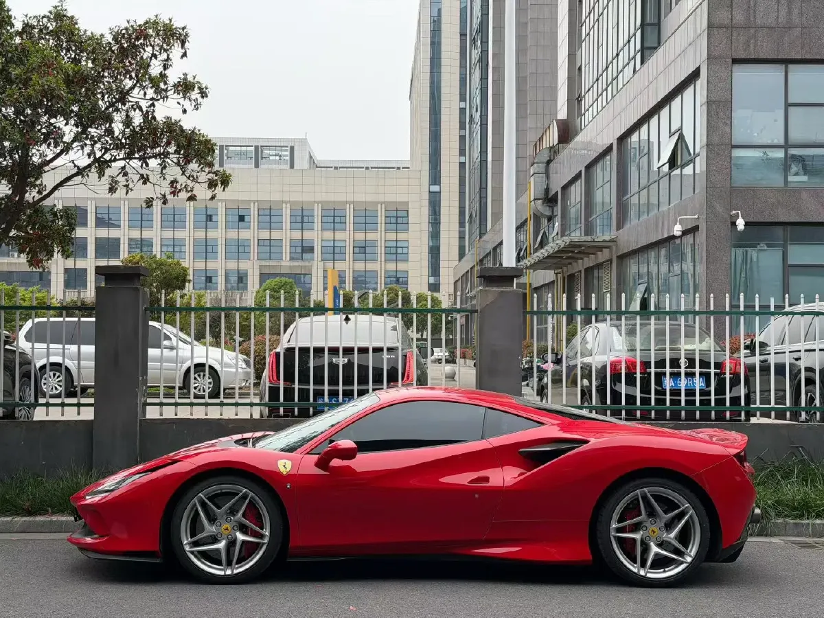 2019 Aston Martin DB11 5.2T 639HP V12 8AT,autocango,china used car exporter,china ev exporter,chinese used car exporter,chinese used ev exporter