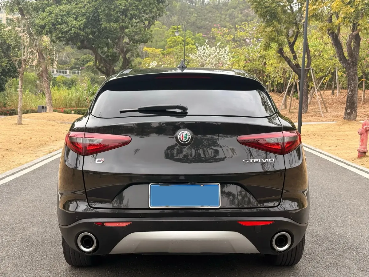 2017 Jaguar XE 2.0T 240HP L4 8AT,autocango,china used car exporter,china ev exporter,chinese used car exporter,chinese used ev exporter