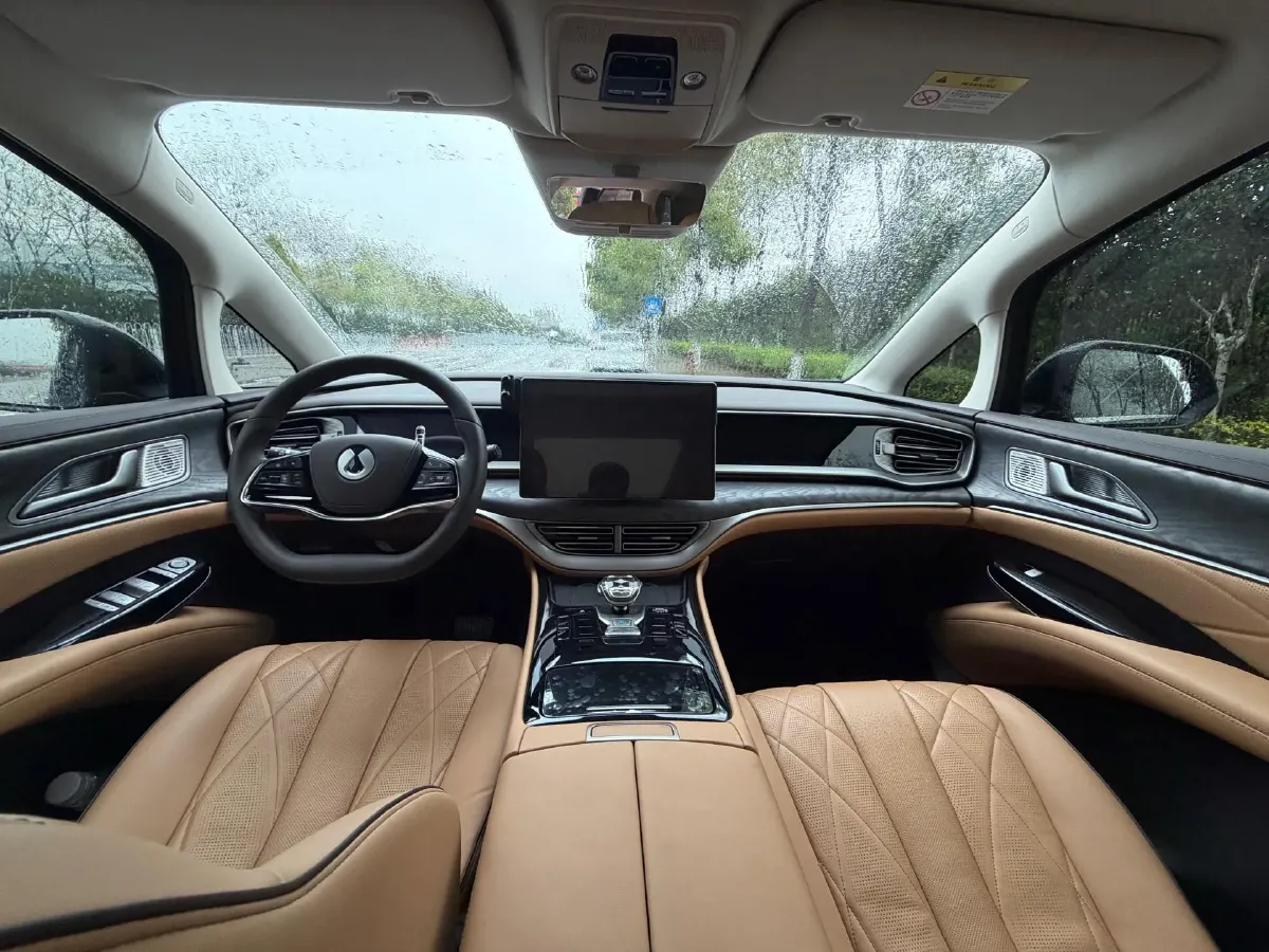 2024 Denza D9 1.5T 139HP L4 E-CVT PHEV 40KWH,autocango,china used car exporter,china ev exporter,chinese used car exporter,chinese used ev exporter