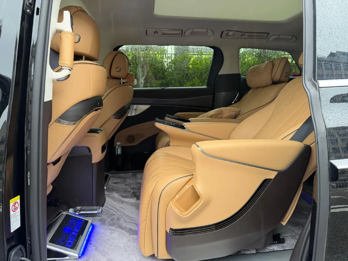 2024 Denza D9 1.5T 139HP L4 E-CVT PHEV 40KWH,autocango,china used car exporter,china ev exporter,chinese used car exporter,chinese used ev exporter