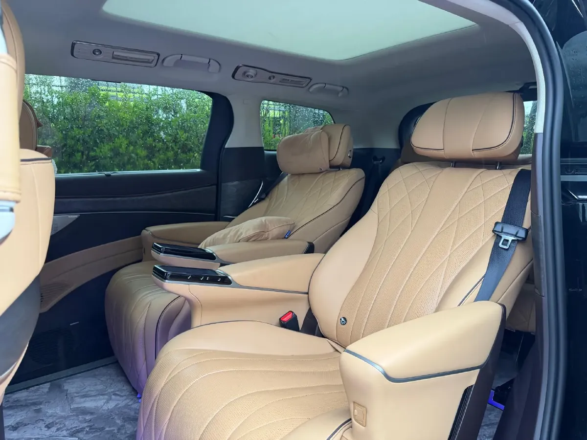 2024 Denza D9 1.5T 139HP L4 E-CVT PHEV 40KWH,autocango,china used car exporter,china ev exporter,chinese used car exporter,chinese used ev exporter