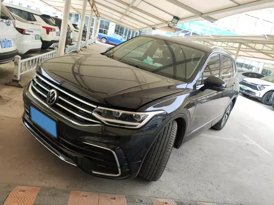 2024 Volkswagen Tiguan L 2.0T 186HP L4 7DCT,autocango,china used car exporter,china ev exporter,chinese used car exporter,chinese used ev exporter