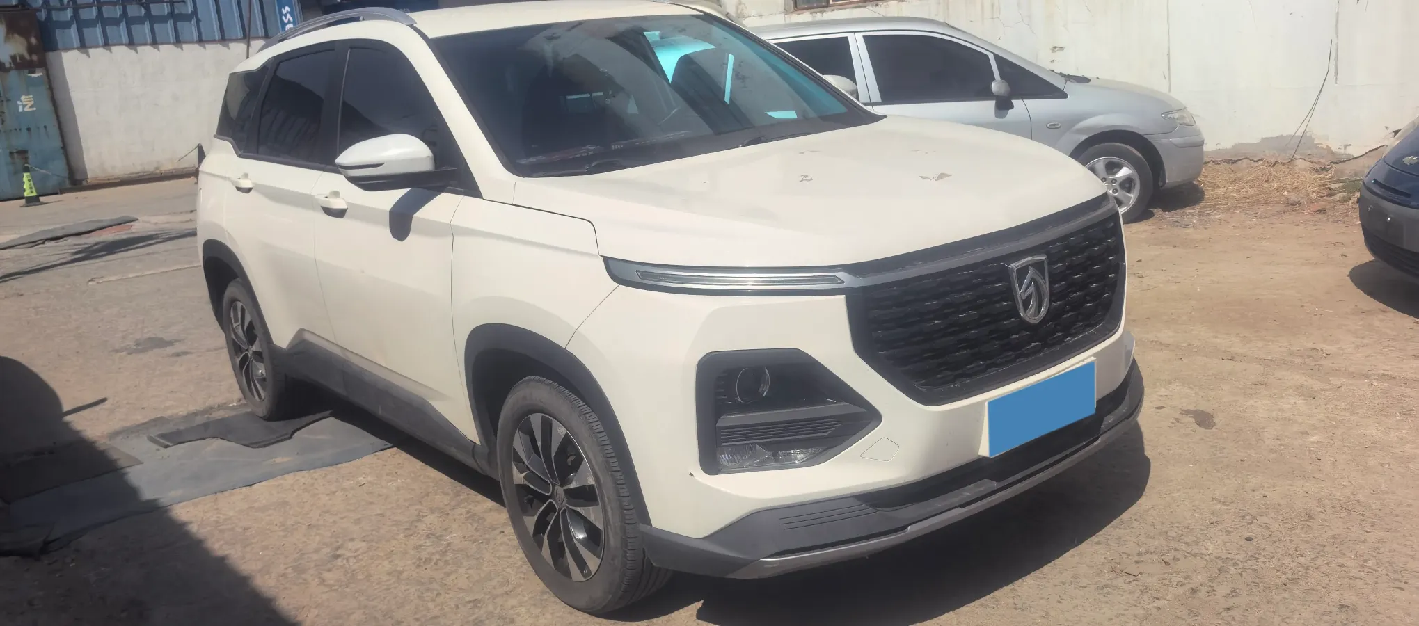 2020 BaoJun 530 1.5T 147HP L4 6MT,autocango,china used car exporter,china ev exporter,chinese used car exporter,chinese used ev exporter