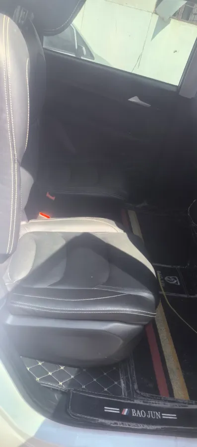2020 BaoJun 530 1.5T 147HP L4 6MT,autocango,china used car exporter,china ev exporter,chinese used car exporter,chinese used ev exporter
