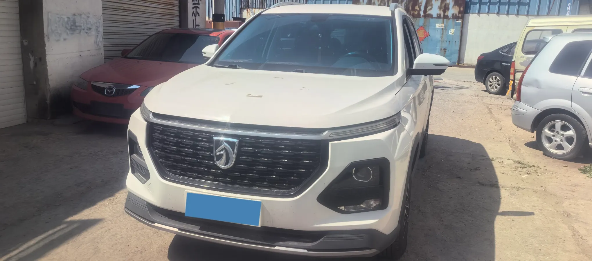 2020 BaoJun 530 1.5T 147HP L4 6MT,autocango,china used car exporter,china ev exporter,chinese used car exporter,chinese used ev exporter