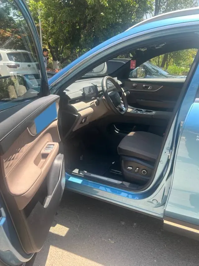 2025 Chery Tiggo8 PLUS C-DM 1.5T 156HP L4 1DHT PHEV,autocango,china used car exporter,china ev exporter,chinese used car exporter,chinese used ev exporter