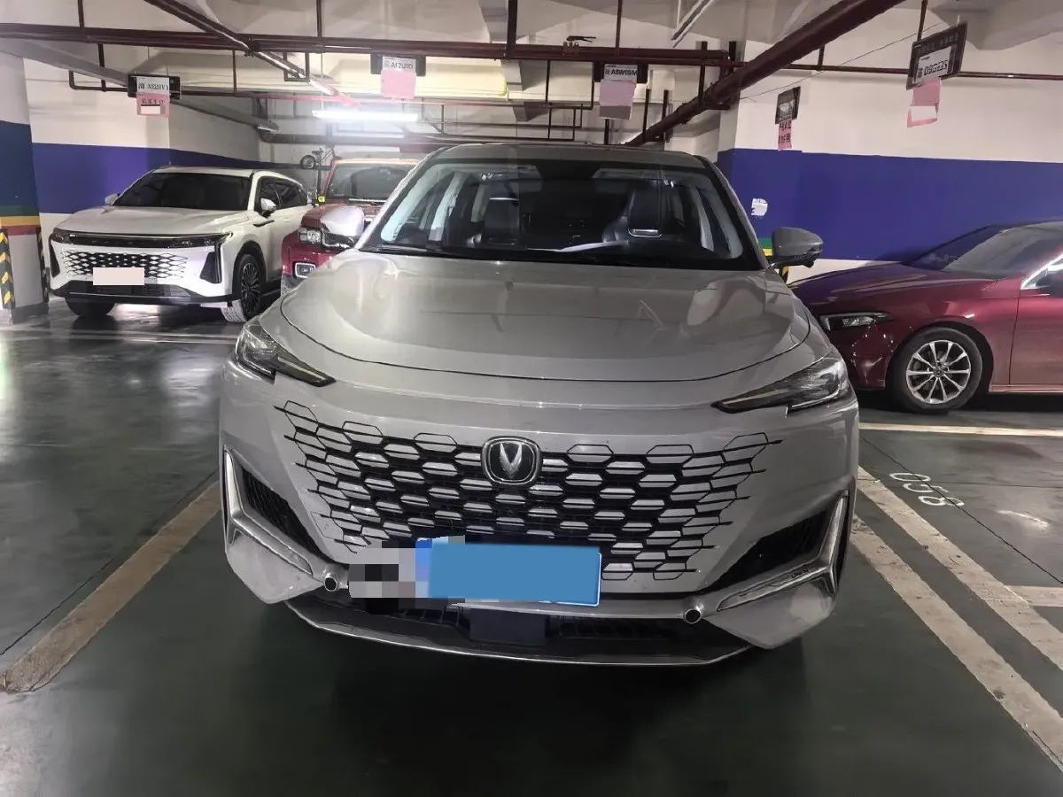 2021 ChangAn UNI-K 2.0T 233HP L4 8AT,autocango,china used car exporter,china ev exporter,chinese used car exporter,chinese used ev exporter