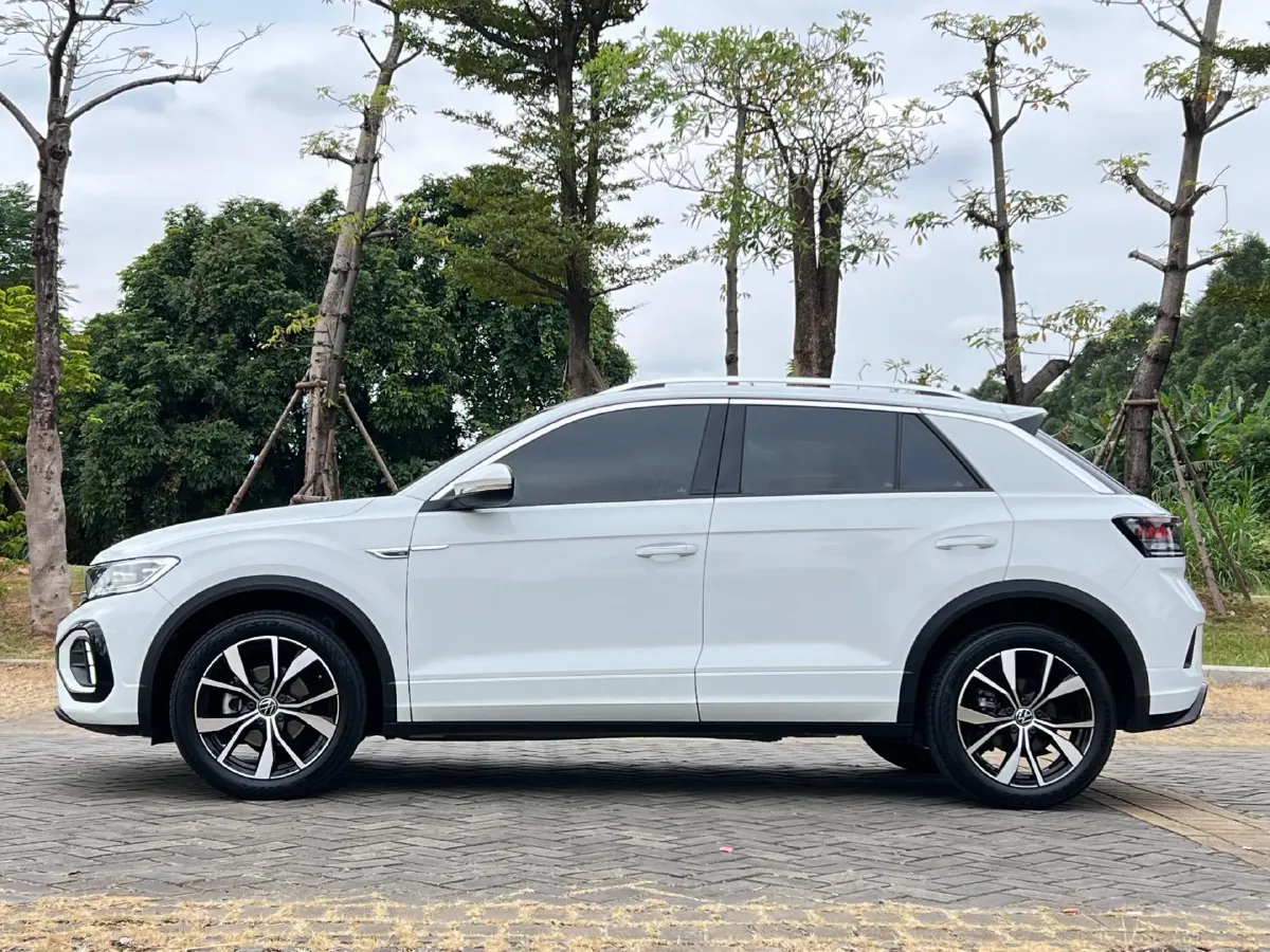 2023 Volkswagen T-Roc 1.5T 160HP L4 7DCT,autocango,china used car exporter,china ev exporter,chinese used car exporter,chinese used ev exporter