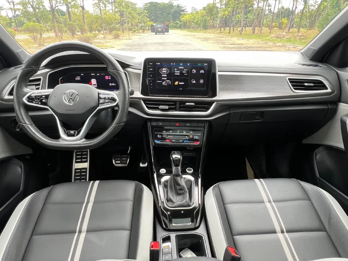 2023 Volkswagen T-Roc 1.5T 160HP L4 7DCT,autocango,china used car exporter,china ev exporter,chinese used car exporter,chinese used ev exporter