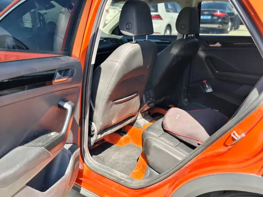2020 Volkswagen T-Roc 1.4T 150HP L4 7DCT,autocango,china used car exporter,china ev exporter,chinese used car exporter,chinese used ev exporter