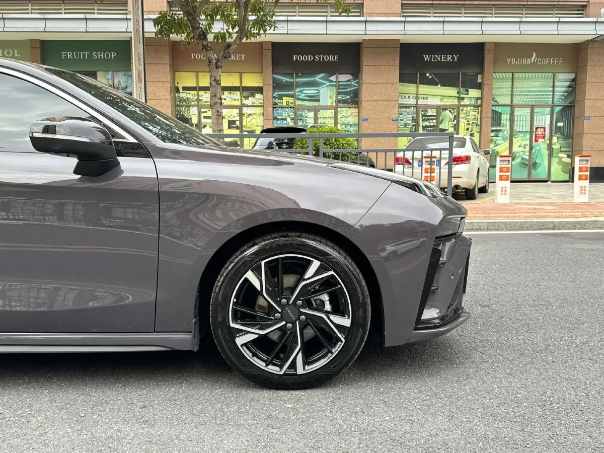 2025 LYNK&CO 03 1.5T 181HP L4 7DCT,autocango,china used car exporter,china ev exporter,chinese used car exporter,chinese used ev exporter