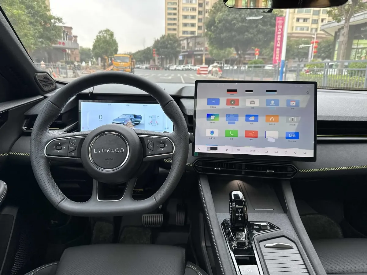 2025 LYNK&CO 03 1.5T 181HP L4 7DCT,autocango,china used car exporter,china ev exporter,chinese used car exporter,chinese used ev exporter