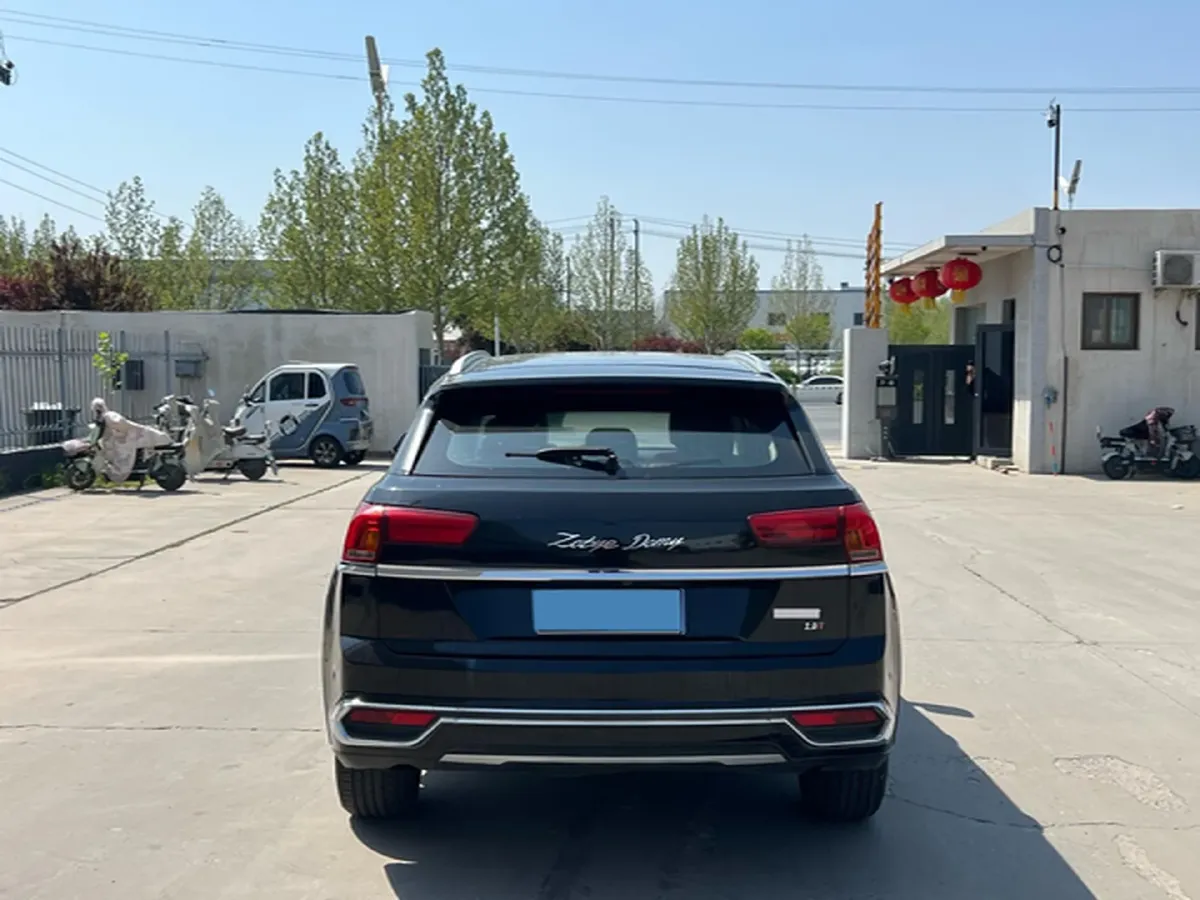 2018 Zotye Damy X7 2.0T 190HP L4 8AT,autocango,china used car exporter,china ev exporter,chinese used car exporter,chinese used ev exporter