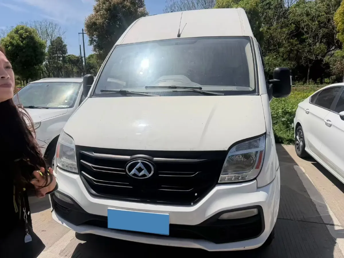 2013 Dongfeng RuiQi MPV 2.5T 116HP L4 5MT,autocango,china used car exporter,china ev exporter,chinese used car exporter,chinese used ev exporter