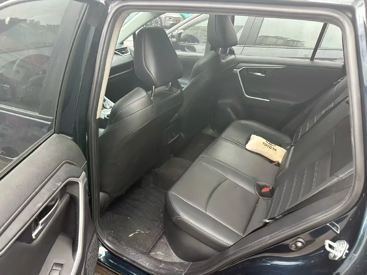 2022 Toyota Wildlander 2.5L 178HP L4 E-CVT Hybrid,autocango,china used car exporter,china ev exporter,chinese used car exporter,chinese used ev exporter