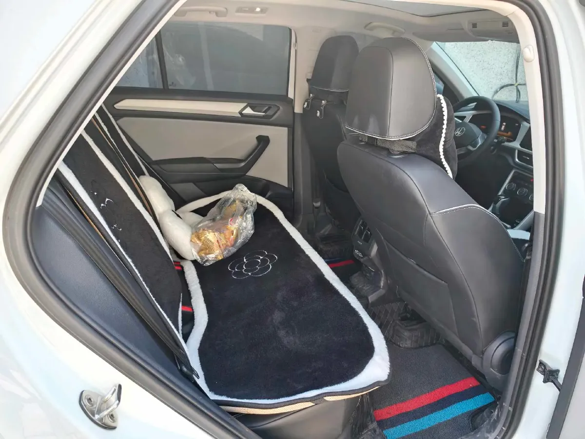 2024 Volkswagen T-Roc 1.4T 150HP L4 7DCT,autocango,china used car exporter,china ev exporter,chinese used car exporter,chinese used ev exporter