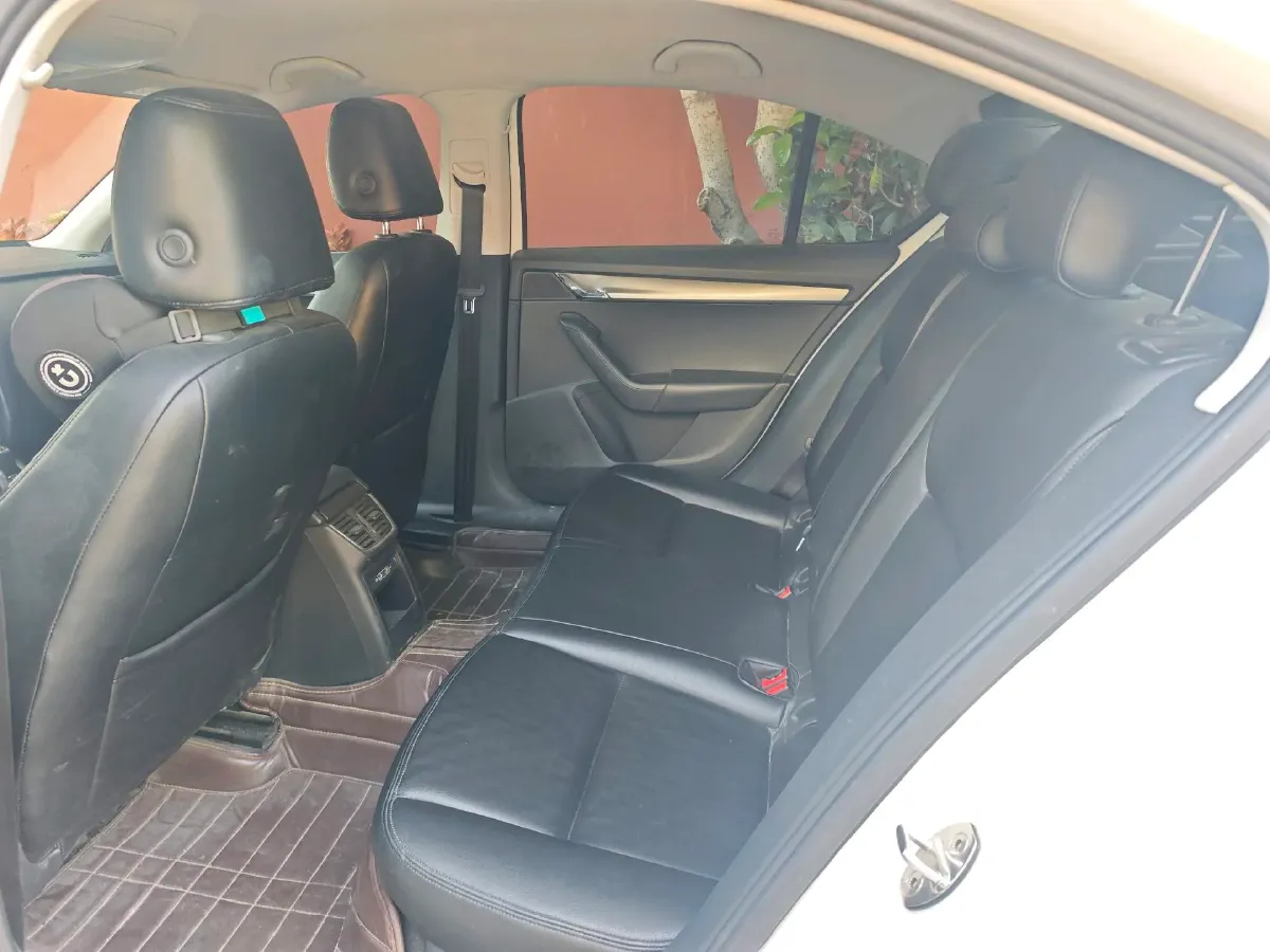 2018 Skoda Octavia 1.2T 116HP L4 7DCT,autocango,china used car exporter,china ev exporter,chinese used car exporter,chinese used ev exporter