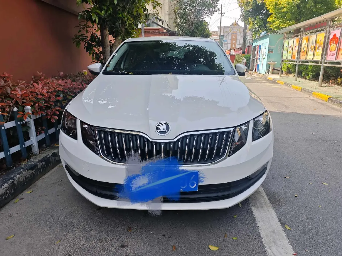 2018 Skoda Octavia 1.2T 116HP L4 7DCT,autocango,china used car exporter,china ev exporter,chinese used car exporter,chinese used ev exporter