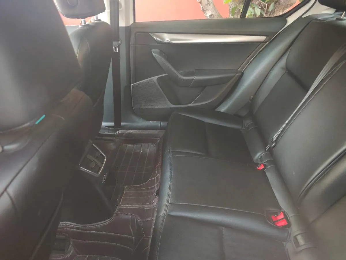 2018 Skoda Octavia 1.2T 116HP L4 7DCT,autocango,china used car exporter,china ev exporter,chinese used car exporter,chinese used ev exporter