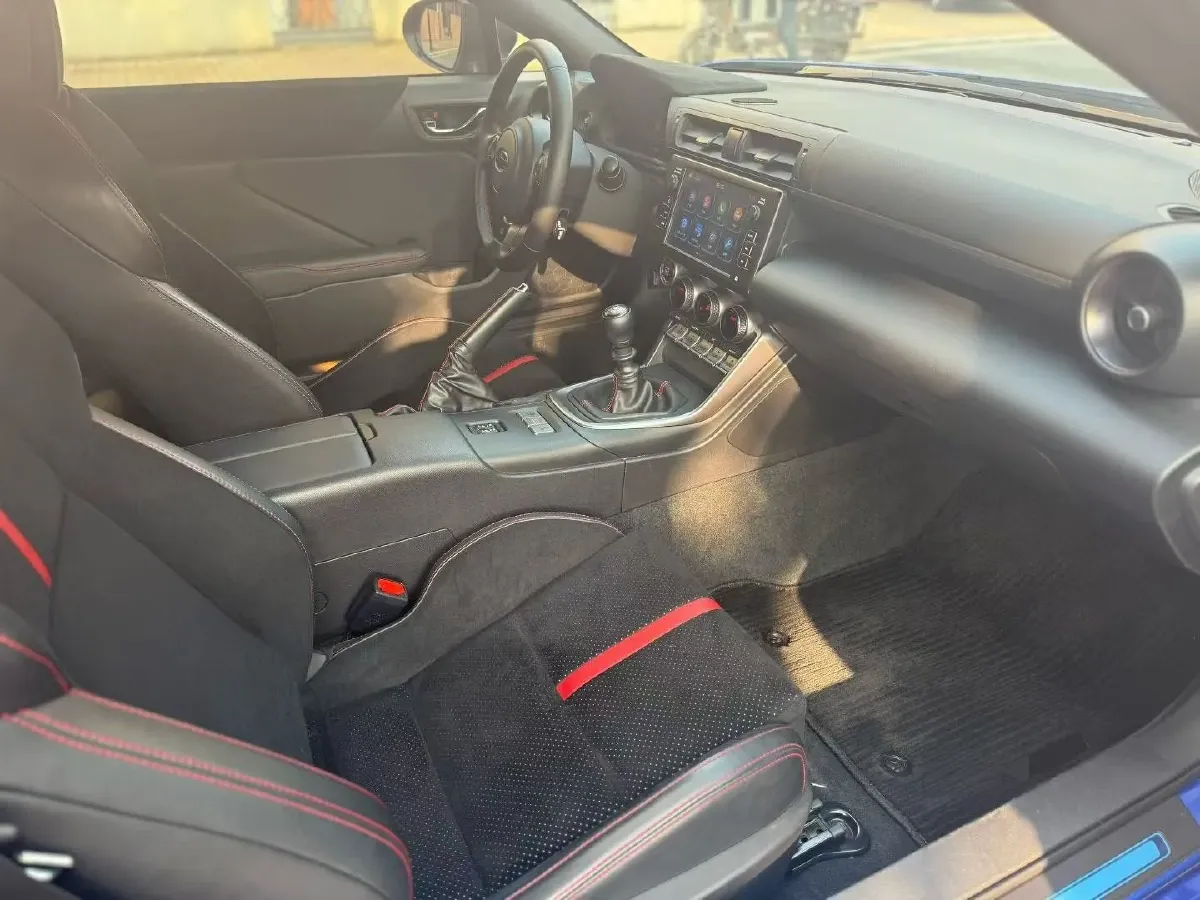 2022 Subaru BRZ 2.4L 234HP H4 6MT,autocango,china used car exporter,china ev exporter,chinese used car exporter,chinese used ev exporter