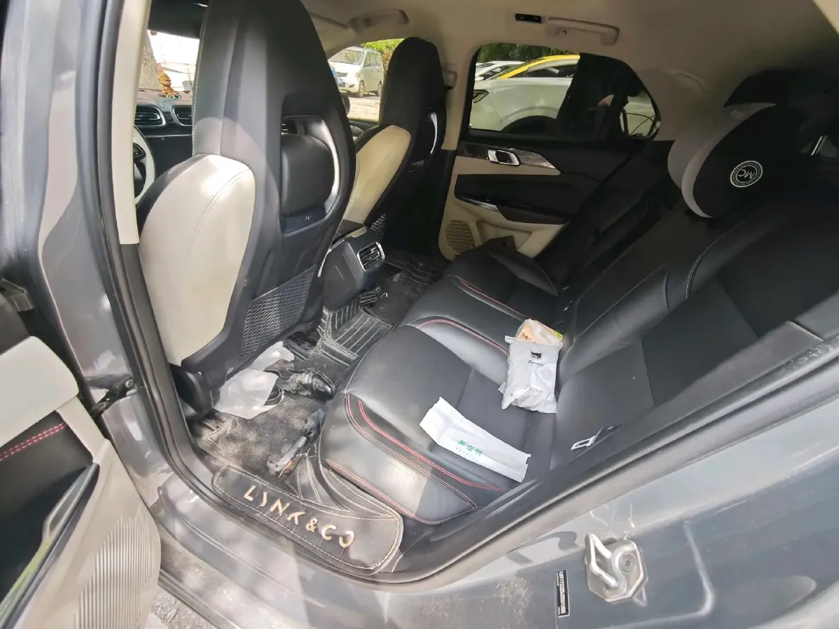 2018 Toyota C-HR 2.0L 171HP L4 CVT,autocango,china used car exporter,china ev exporter,chinese used car exporter,chinese used ev exporter