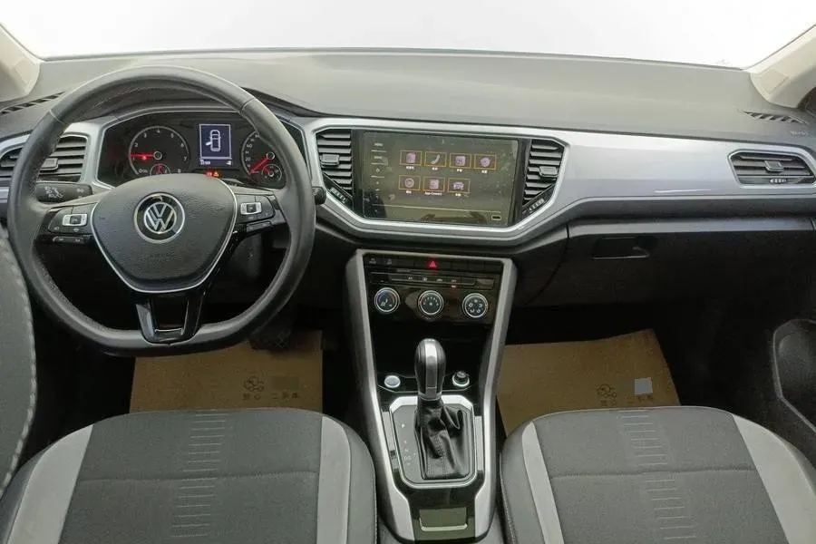 2022 Volkswagen T-Roc 1.4T 150HP L4 7DCT,autocango,china used car exporter,china ev exporter,chinese used car exporter,chinese used ev exporter