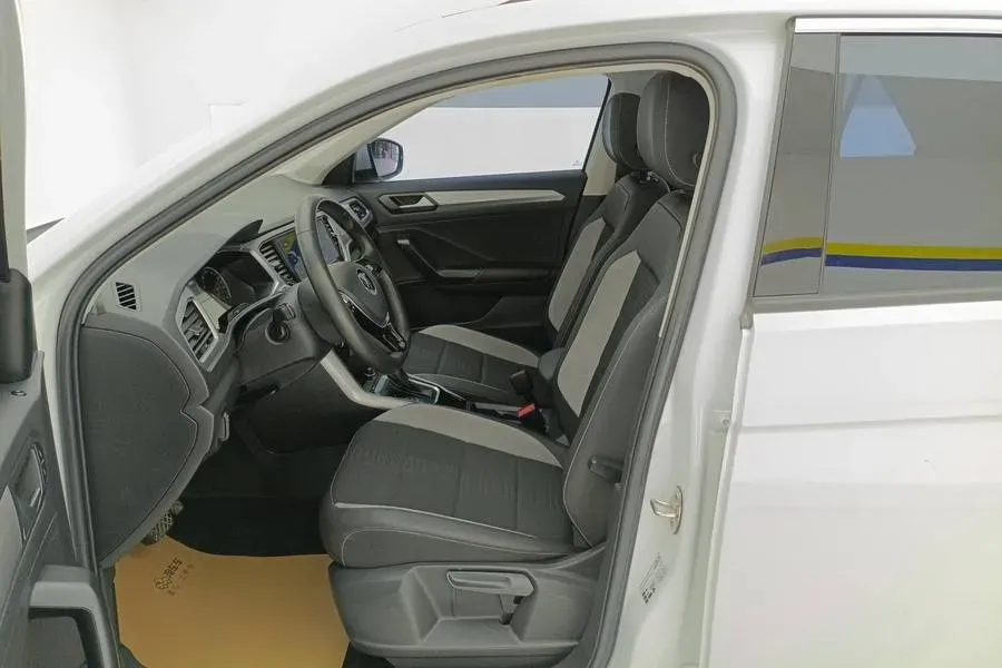 2022 Volkswagen T-Roc 1.4T 150HP L4 7DCT,autocango,china used car exporter,china ev exporter,chinese used car exporter,chinese used ev exporter