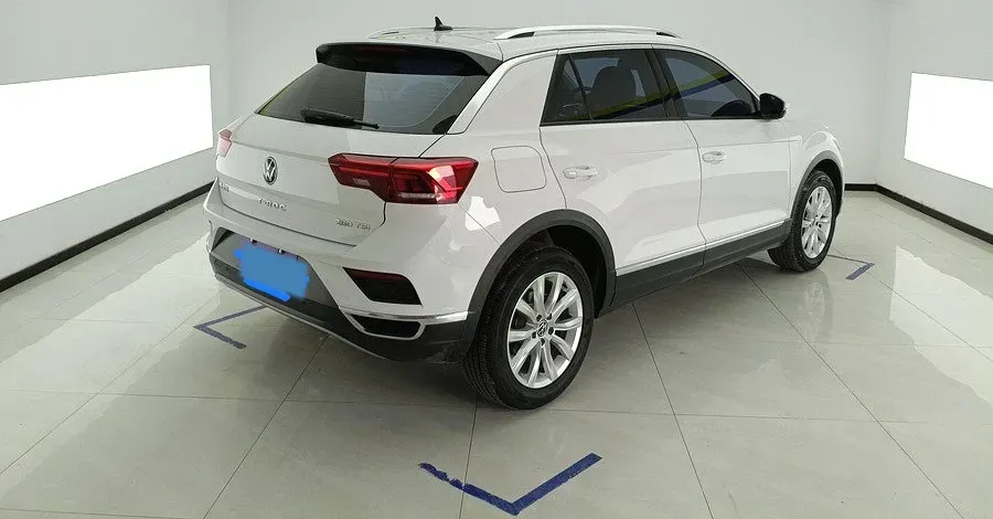2022 Volkswagen T-Roc 1.4T 150HP L4 7DCT,autocango,china used car exporter,china ev exporter,chinese used car exporter,chinese used ev exporter