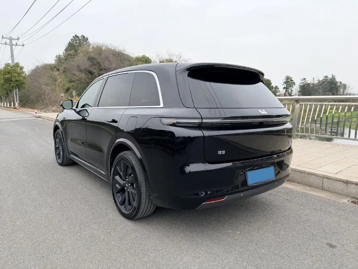 2023 Li L7 Range Extended 154HP REEV 40.9KWH,autocango,china used car exporter,china ev exporter,chinese used car exporter,chinese used ev exporter