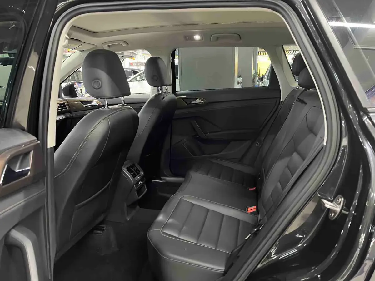 2022 Ford Transit 2.0T 202HP L4 6AT,autocango,china used car exporter,china ev exporter,chinese used car exporter,chinese used ev exporter