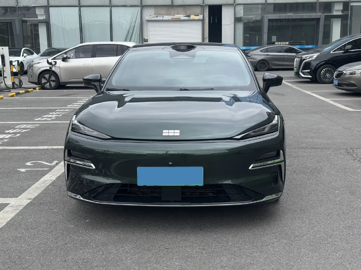 2025 Geely Galaxy Starshine 8 1.5T 163HP L4 3DHT PHEV 27.69KWH,autocango,china used car exporter,china ev exporter,chinese used car exporter,chinese used ev exporter
