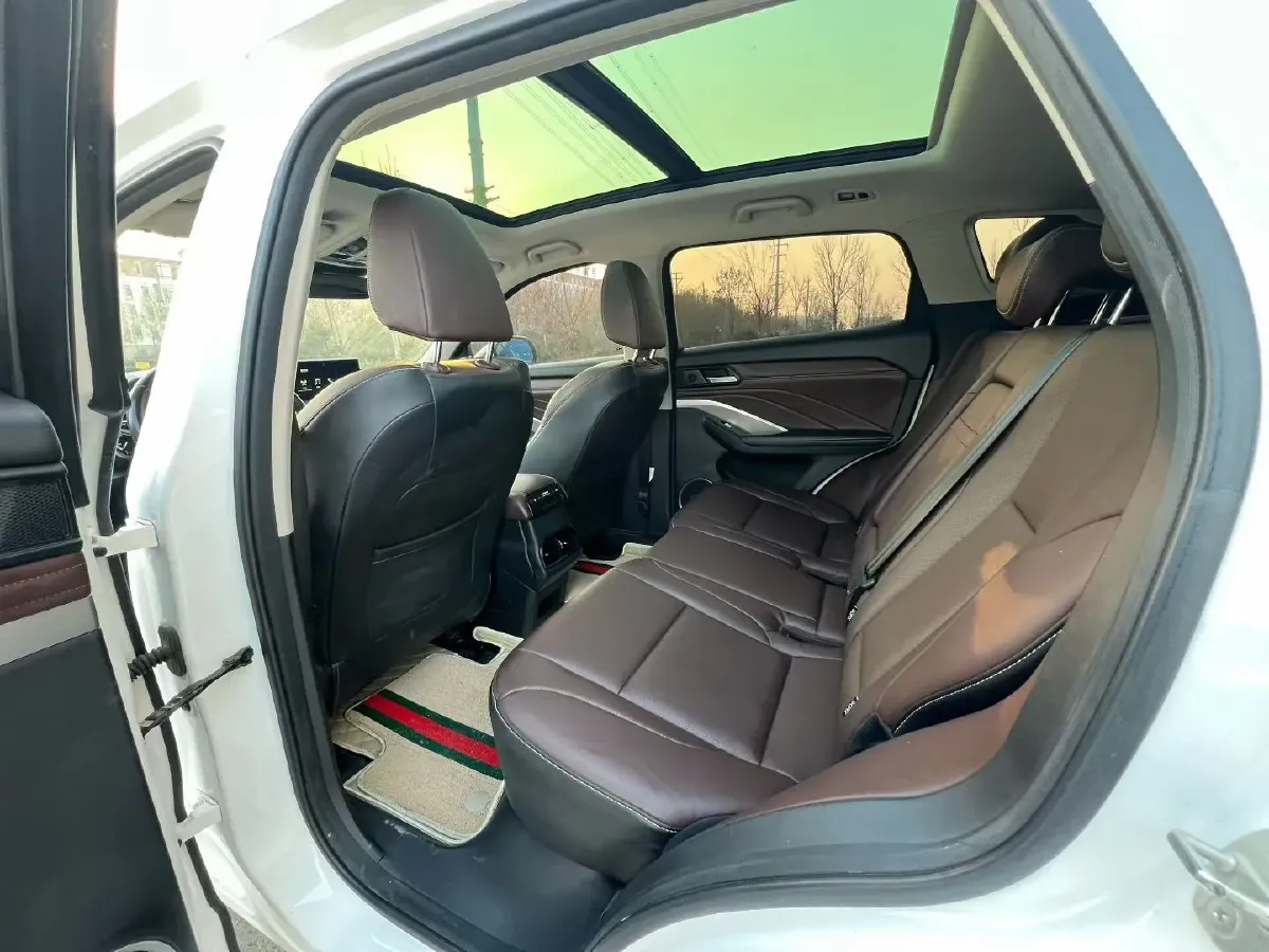 2018 WEY VV6 2.0T 197HP L4 7DCT,autocango,china used car exporter,china ev exporter,chinese used car exporter,chinese used ev exporter