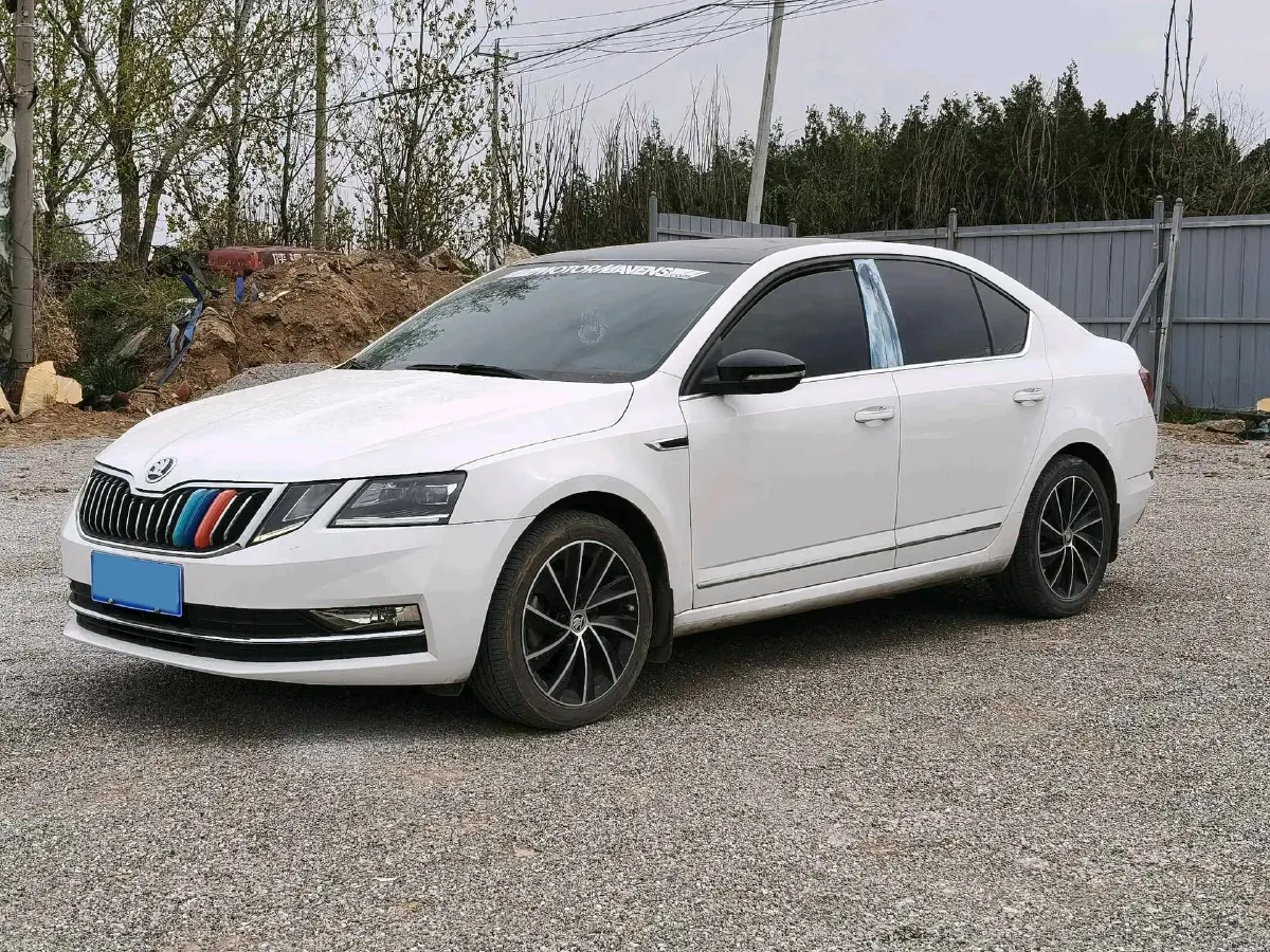 2020 Skoda Octavia 1.4T 150HP L4 7DCT,autocango,china used car exporter,china ev exporter,chinese used car exporter,chinese used ev exporter