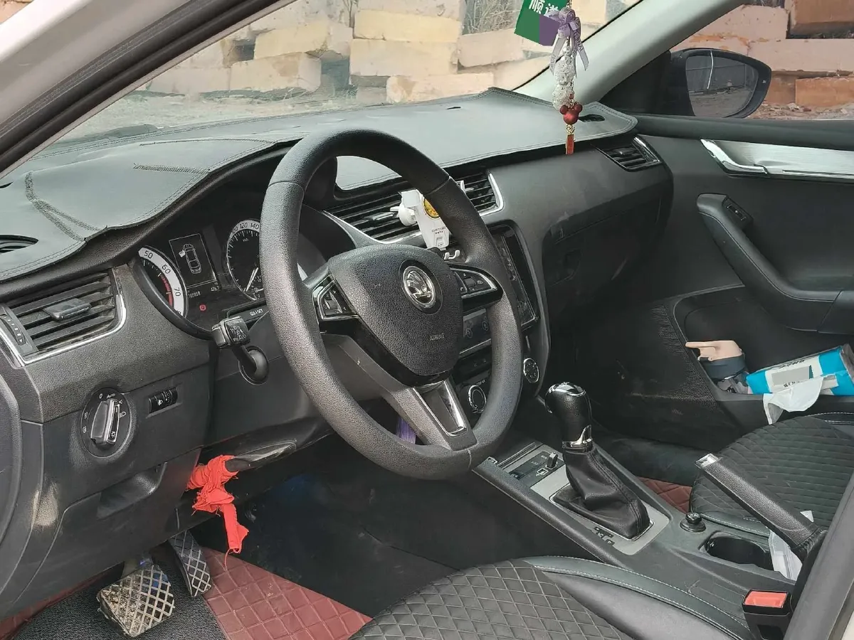 2020 Skoda Octavia 1.4T 150HP L4 7DCT,autocango,china used car exporter,china ev exporter,chinese used car exporter,chinese used ev exporter