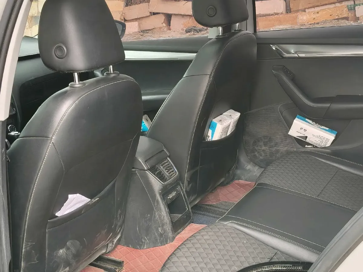 2020 Skoda Octavia 1.4T 150HP L4 7DCT,autocango,china used car exporter,china ev exporter,chinese used car exporter,chinese used ev exporter