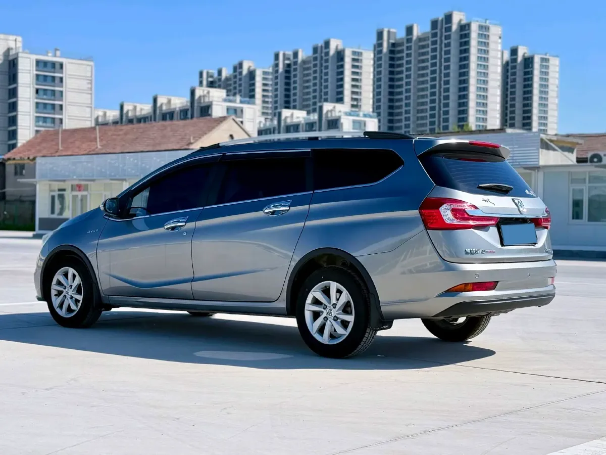 2017 BaoJun 310W 1.5L 112HP L4 6MT,autocango,china used car exporter,china ev exporter,chinese used car exporter,chinese used ev exporter