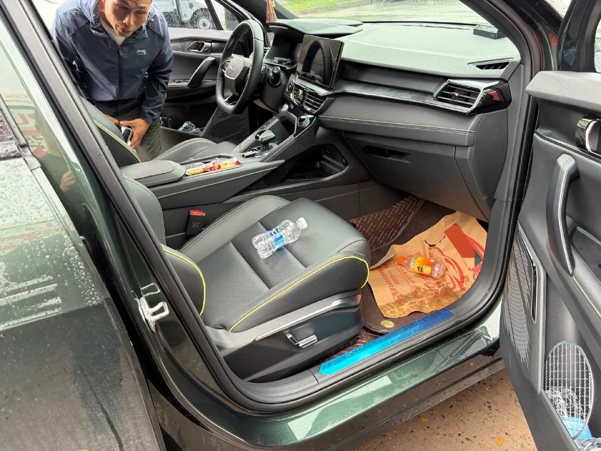 2023 LYNK&CO 06 1.5T 181HP L4 7DCT,autocango,china used car exporter,china ev exporter,chinese used car exporter,chinese used ev exporter