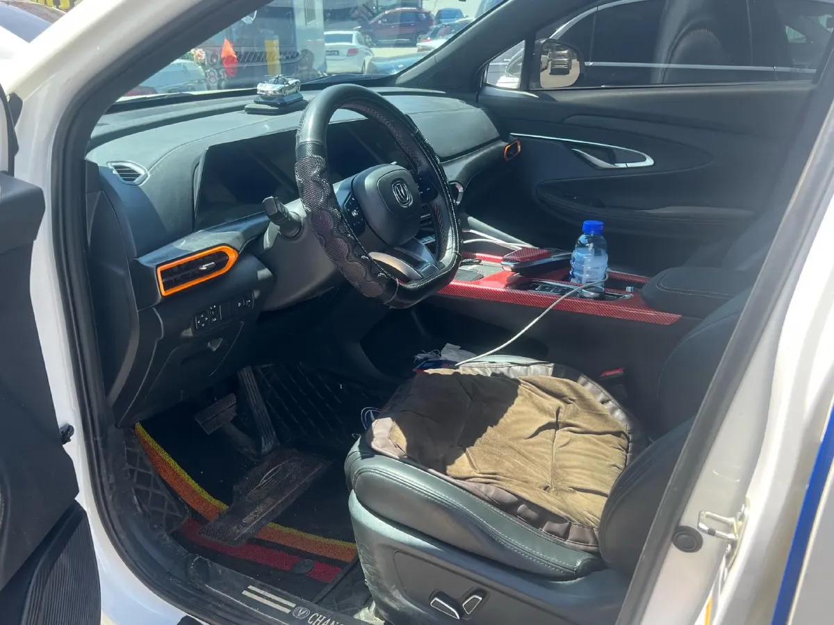 2022 ChangAn UNI-T 1.5T 188HP L4 7DCT,autocango,china used car exporter,china ev exporter,chinese used car exporter,chinese used ev exporter