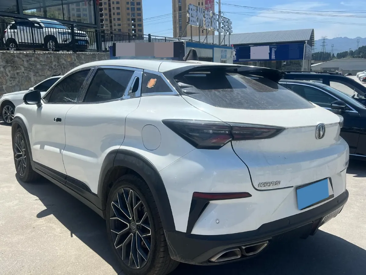 2022 ChangAn UNI-T 1.5T 188HP L4 7DCT,autocango,china used car exporter,china ev exporter,chinese used car exporter,chinese used ev exporter