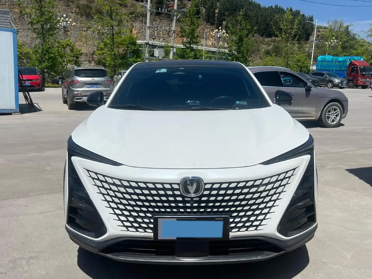 2022 ChangAn UNI-T 1.5T 188HP L4 7DCT,autocango,china used car exporter,china ev exporter,chinese used car exporter,chinese used ev exporter