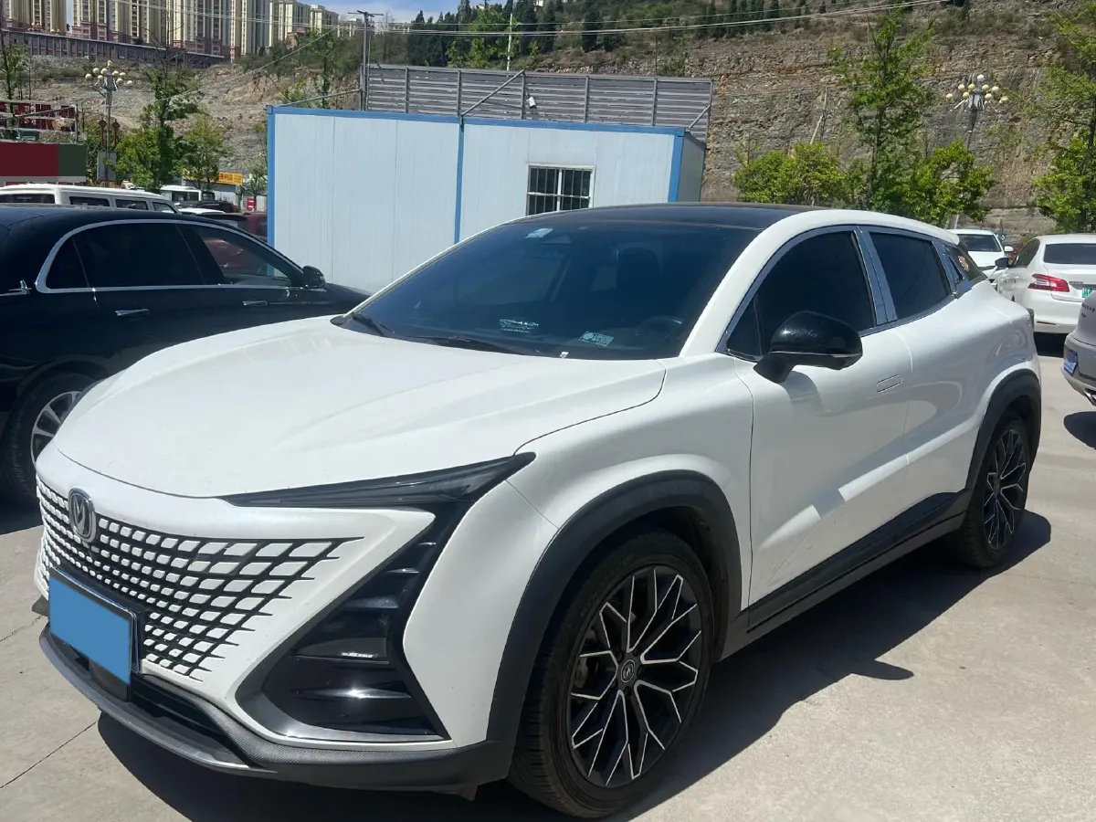 2022 ChangAn UNI-T 1.5T 188HP L4 7DCT,autocango,china used car exporter,china ev exporter,chinese used car exporter,chinese used ev exporter